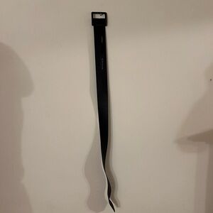 Elie Tahari Belt size L , Black Leather Belt